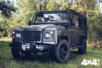 Land Rover Defender от мастеров East Coast Defender