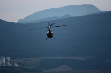 Два человека погибли при крушении вертолета в Крыму
