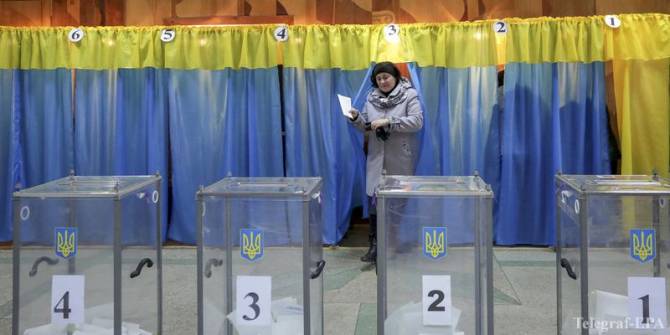 В отдельном избирательном округе № 205 с выборов снялись 36 кандидатов
