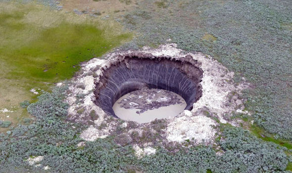 Научная экспедиция раскрыла тайну загадочных кратеров в Сибири