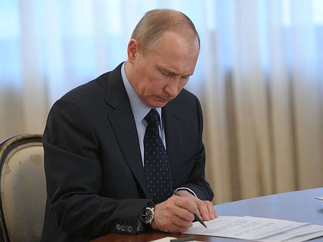 Путин подписал указ об устранении Крымского министерства