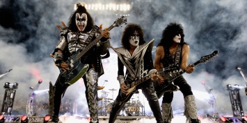 Группа Kiss в 2017 году начнет с Москвы тур по Европе