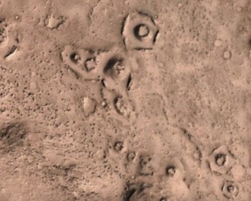 NASA опубликовали снимки остатков разрушенных крепостей на Марсе