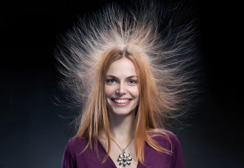 Благодаря этому супертрюку волосы не электризуются! Прическа зимой - идеальна