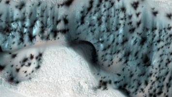 Зонд прислал на Землю фото марсианской зимы