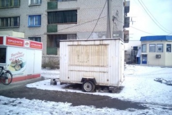 В Славянске продолжают демонтировать самовольно установленные объекты