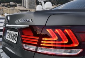 Lexus покажет новый LS осенью