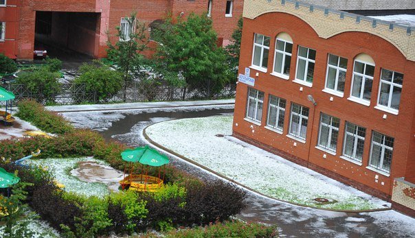 В Санкт-Петербург в середине июля пришла зима