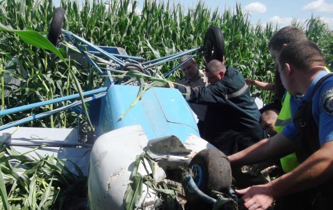 ГСЧС: в Черниговской области разбился самолет, погиб пилот