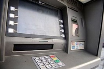 Генбанк на 12 часов отключит банкоматы в Крыму из-за угрозы кибератаки