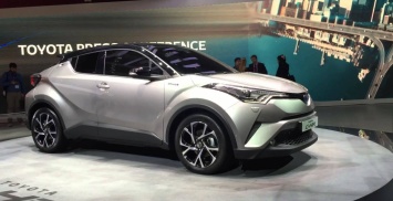 В Украине открыт предзаказ на новое поколение Toyota CH-R