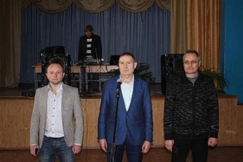 Депутат городского совета Виктор Ксенич выступил перед жителями «Черемушек» с отчетом проделанной работе