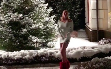 Анастасия Волочкова без нижнего белья показала свою новогоднюю елку (ВИДЕО)
