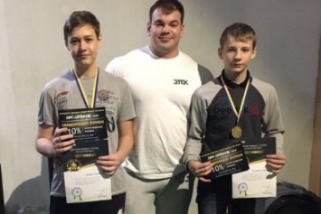 Спортсмены из Доброполья одержали победу на Чемпионате Украины по Пауэрлифтингу