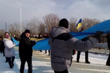 Во время открытия моста "Северодонецк-Лисичанск" прозвучало предложение объединиться с ЛНР