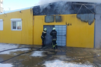 На Киевщине едва не сгорел супермаркет