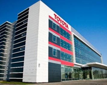 Компания Toyota продала россиянам более 60 тысяч машин за год