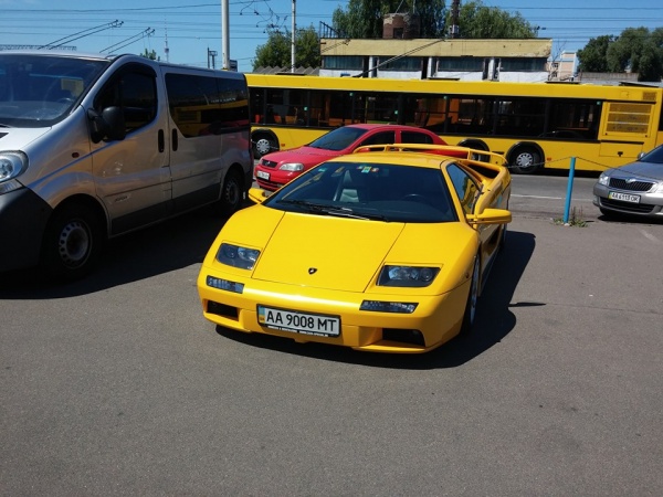 Lamborghini Diablo в Украине. Теперь на киевских номерах!