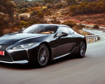 Купе Lexus LC500 укомплектуют шинами от Bridgestone