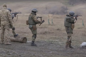 Один день войны: в сети показали воодушевляющее видео о жизни украинских бойцов в АТО