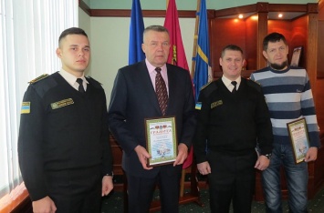Морская охрана отметила грамотами мэра Бердянска и ветерана АТО