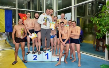 В Павлограде шахтеры соревновались в плавании (ФОТО)