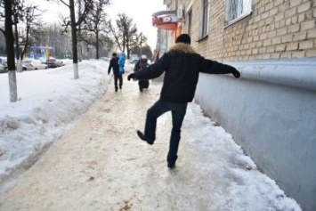 В Мариуполе 23 человека травмировались на улице