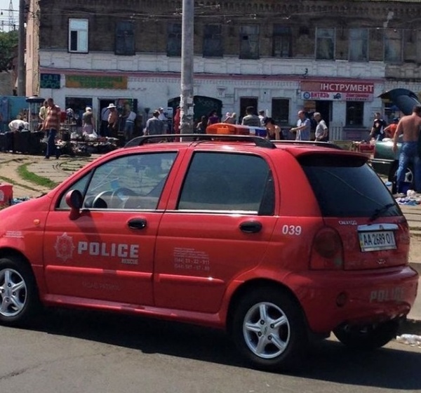 В Киеве появился "красный" патруль