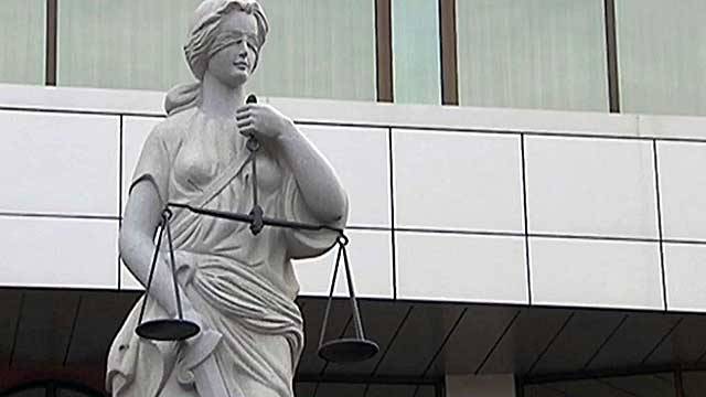 Апелляционный суд не отпустит экс-зампрокурора Корнийца