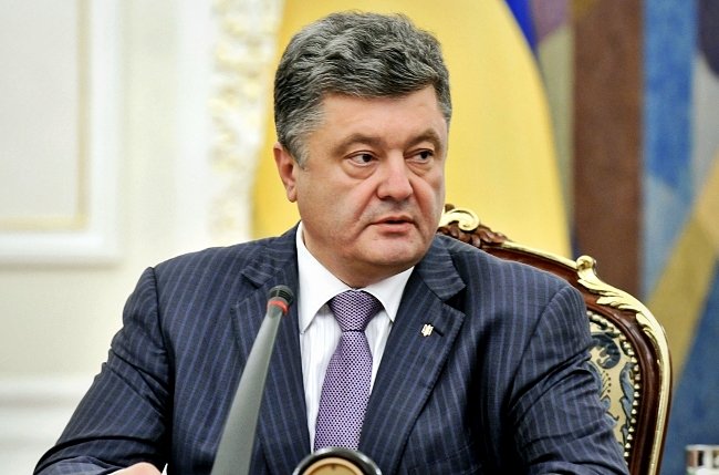 Большинство украинцев негативно относятся к политической деятельности Порошенко