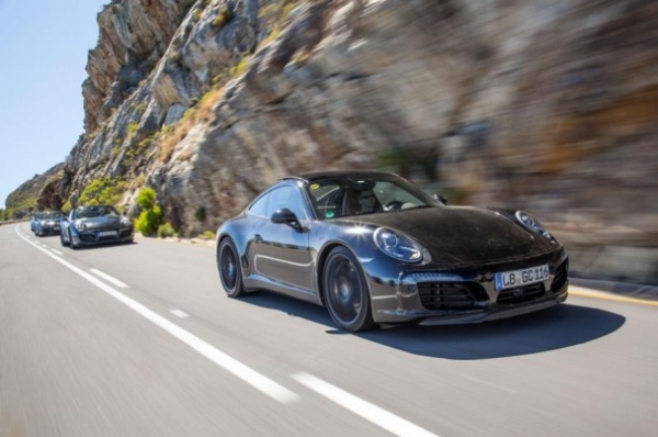 Porsche показала официальные фото обновленного спорткара 911
