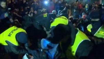В сети появилось видео с разгоном варшавских демонстрантов