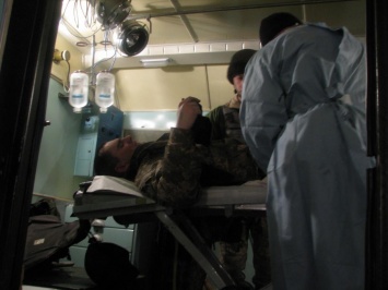 В Днепро направили еще два борта с ранеными в зоне АТО военными