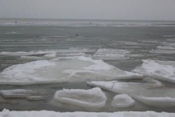 В Мариуполе замерзло море (ФОТОРЕПОРТАЖ)