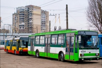 В Одессе водитель троллейбуса обматерил пассажира за просьбу выдать билет