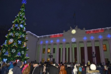 В Одессе зажглась главная елка города (ФОТО, ВИДЕО)