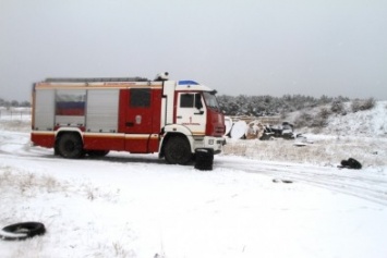 Спасатели Севастополя соревновались в скоростном маневрировании на снегу
