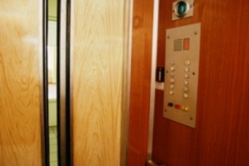 В Краматорске за год отремонтировали 37 лифтов