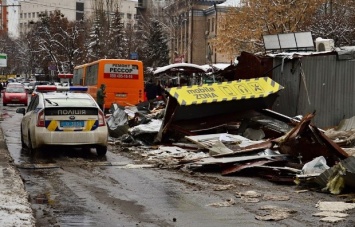 Полиция избила протестующих под КГГА