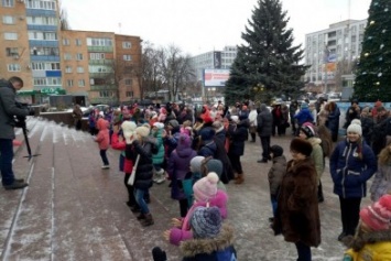 В Киевском районе Полтавы состоялось открытие елки (ФОТО)
