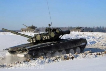 На юге Донецкой области российские танки обстреляли позициции сил АТО