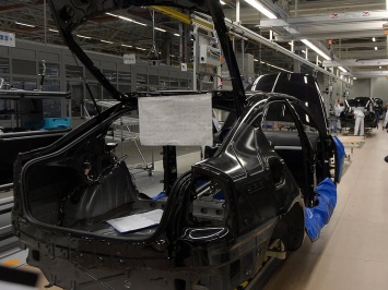 Ноябрьское производство машин в питерском автокластере выросло на 8%