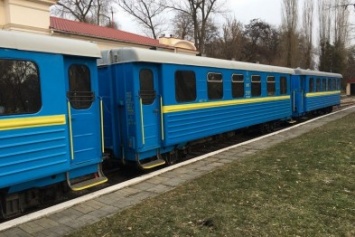 В Днепре появились новые вагоны для детской железной дороги (ФОТО)