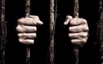 «Украл - выпил - в тюрьму»: сбежавшему из Новобугской колонии зэку добавили полтора года тюрьмы