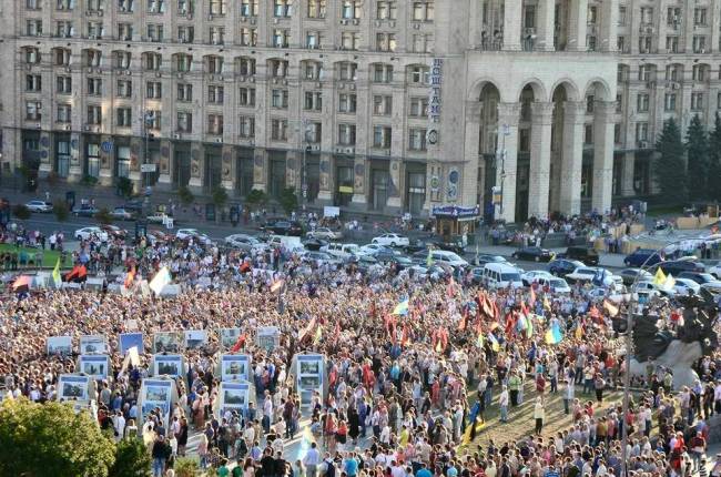 Вече «Правого сектора»: референдум будет по всей Украине