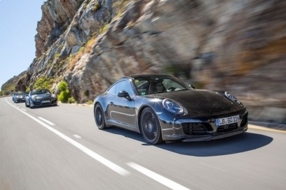 Обновленные Porsche 911 проходят тесты в ЮАР