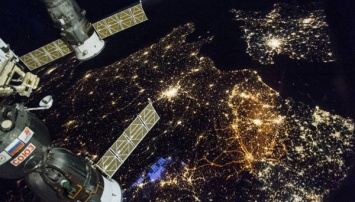 Астронавты NASA показали захватывающий вид ночной Европу с МКС