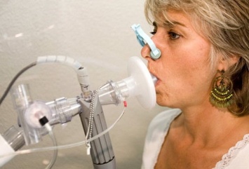 Уникальный прибор выявляет 17 заболеваний в выдыхаемом воздухе - Ученые