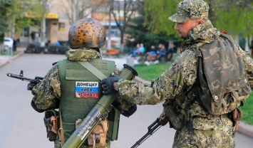 Российские наемники грабят магазины со спиртным на Донбассе