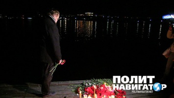 В Севастополе почтили память жертв авиакатастрофы